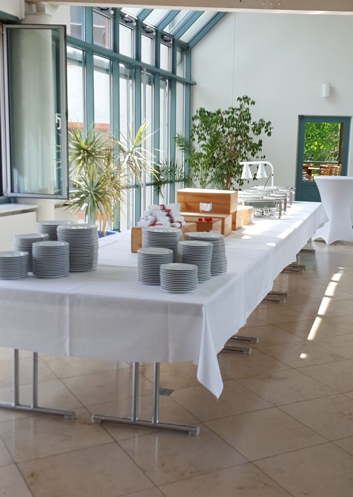 partyservice catering darmstadt buffet geschirr