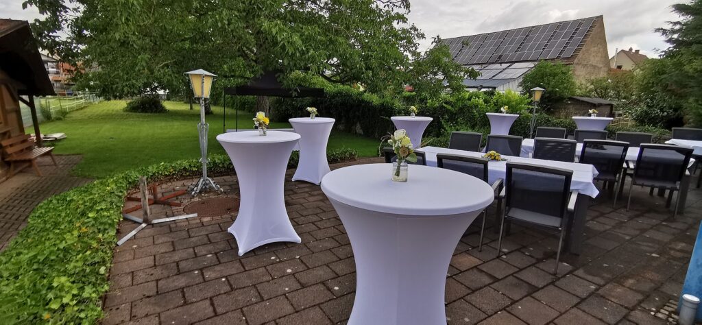 partyservice catering darmstadt gartenfest stehtische