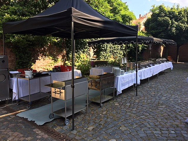partyservice catering darmstadt grosse grillstation